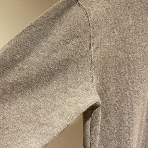 🚩 SOLD- Vans embroidered scarab beetle hoodie- heather grey. Size medium - Picture 5 of 9